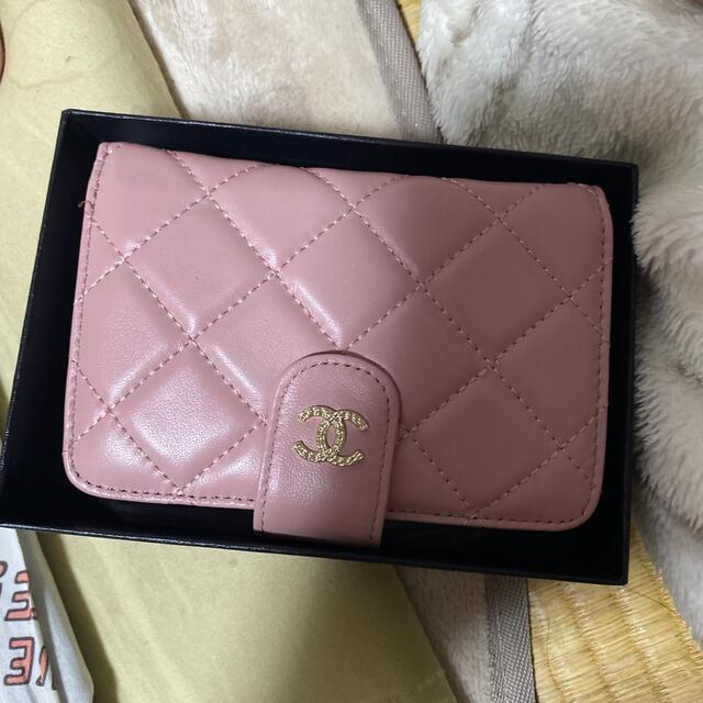 CHANEL、ノベルティ二つ折り財布