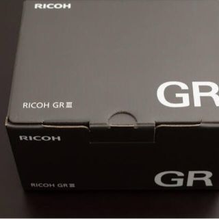 リコー(RICOH)のRICOH GR III デジタルカメラ 新品未開封(コンパクトデジタルカメラ)