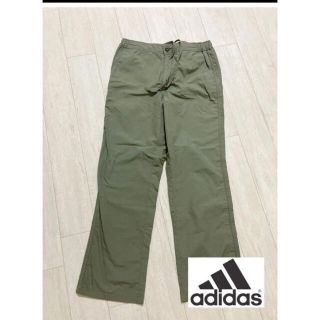 アディダス(adidas)のアディダス チノパン カーキ ロゴバックプリント Mサイズ(チノパン)