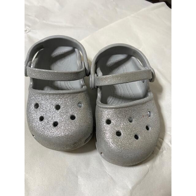 crocs(クロックス)のクロックス キッズ サンダル キッズ/ベビー/マタニティのキッズ靴/シューズ(15cm~)(サンダル)の商品写真