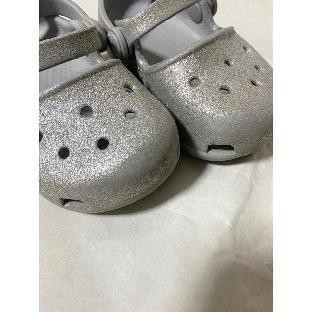 crocs(クロックス)のクロックス キッズ サンダル キッズ/ベビー/マタニティのキッズ靴/シューズ(15cm~)(サンダル)の商品写真