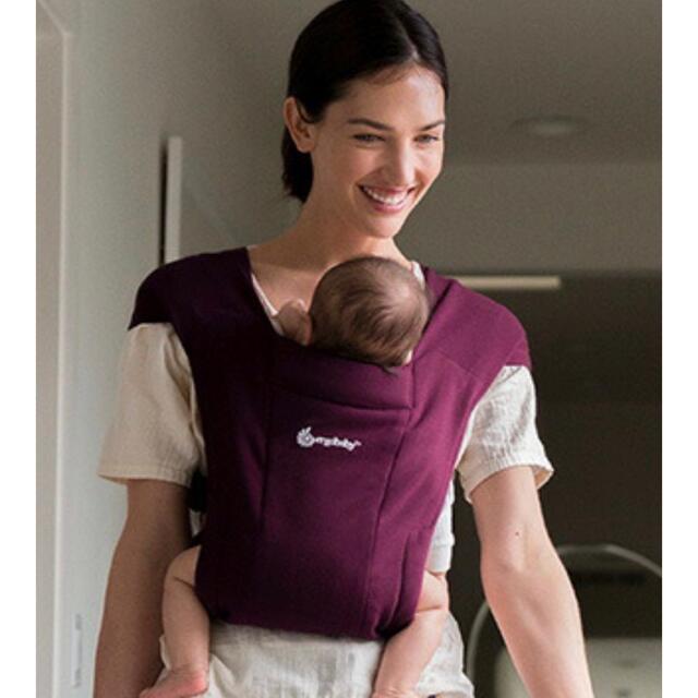 Ergobaby(エルゴベビー)のエルゴ　エンブレース　バーガンディ　抱っこ紐　お値下げ キッズ/ベビー/マタニティの外出/移動用品(抱っこひも/おんぶひも)の商品写真