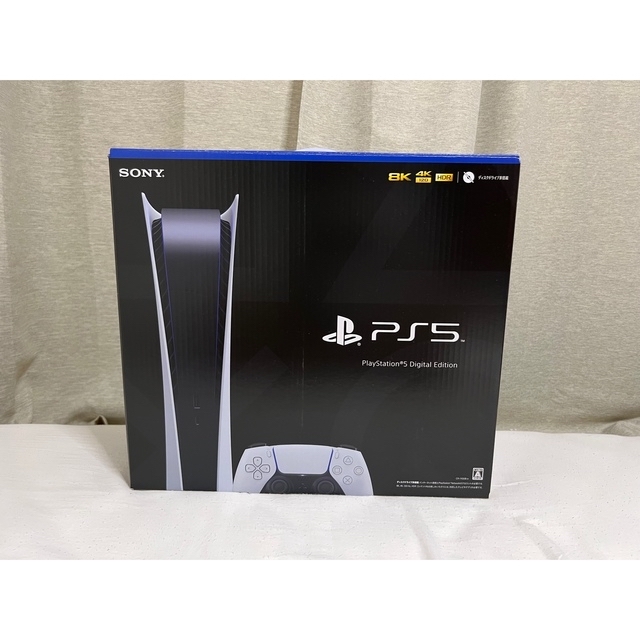 PlayStation(プレイステーション)のPS5 デジタルエディション エンタメ/ホビーのゲームソフト/ゲーム機本体(家庭用ゲーム機本体)の商品写真