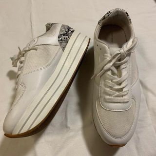 ザラ(ZARA)のZARA 40 厚底スニーカー　白(スニーカー)