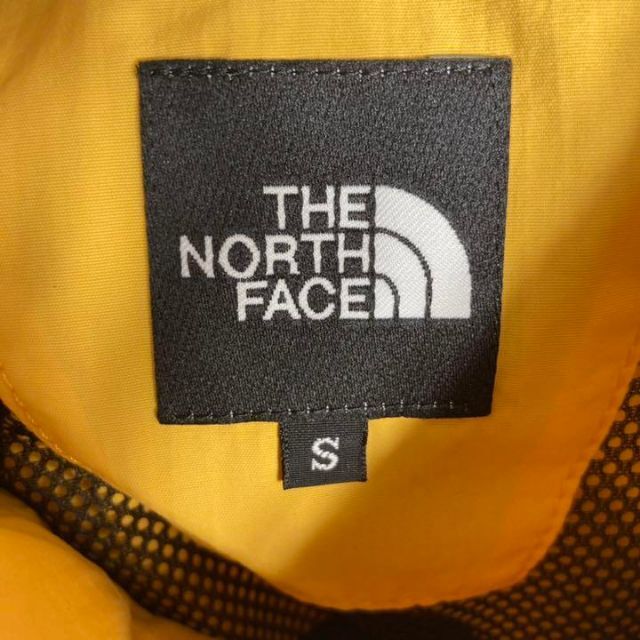 THE NORTH FACE(ザノースフェイス)の【美品】ノースフェイス　ワンポイント刺繍ロゴ　マウンテンパーカー メンズのジャケット/アウター(マウンテンパーカー)の商品写真