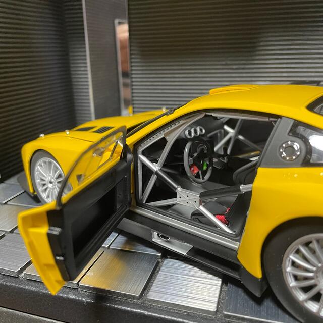 未展示品 京商 1/18 フェラーリ 575GTC イエロー