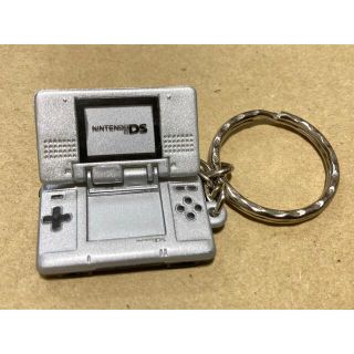 Nintendo 任天堂　ニンテンドーDS キーホルダー　レトロゲーム　ハード