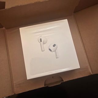 アップル(Apple)のAirPods（第3世代）MME73J/A [リモコン・マイク対応 /ワイヤレス(ヘッドフォン/イヤフォン)