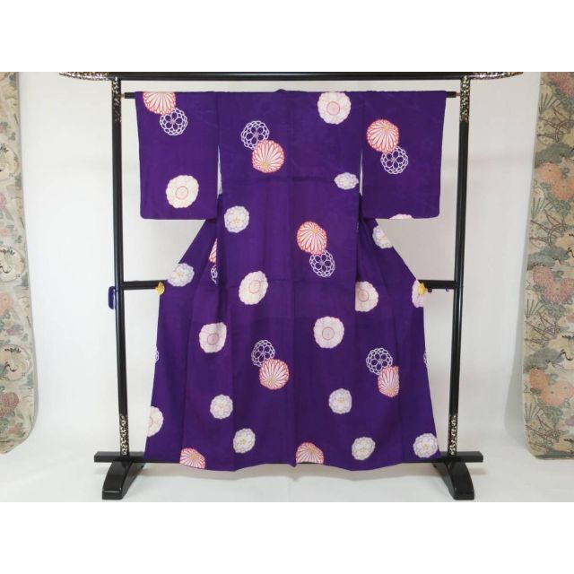 ＡＡアンティークお仕立て上がり正絹小紋　紫色地に花柄 レディースの水着/浴衣(着物)の商品写真