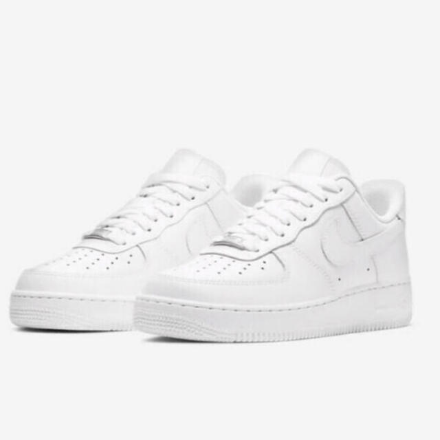 Nike Air Force1 フライニット　ホワイト　入手困難