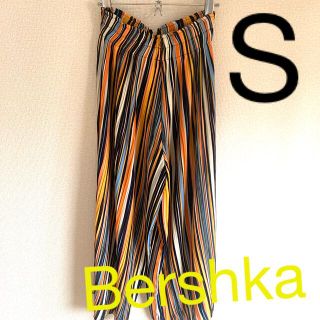 ベルシュカ(Bershka)のベルシュカ ストライプ ガウチョパンツ(カジュアルパンツ)