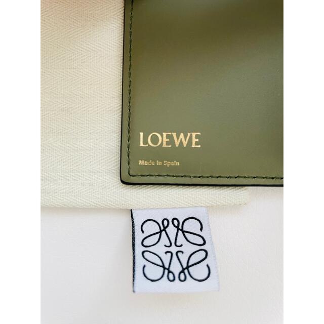 LOEWE(ロエベ)の【LOEWE】ロエベ　財布　リピートトライフォールド　アボカドグリーン レディースのファッション小物(財布)の商品写真