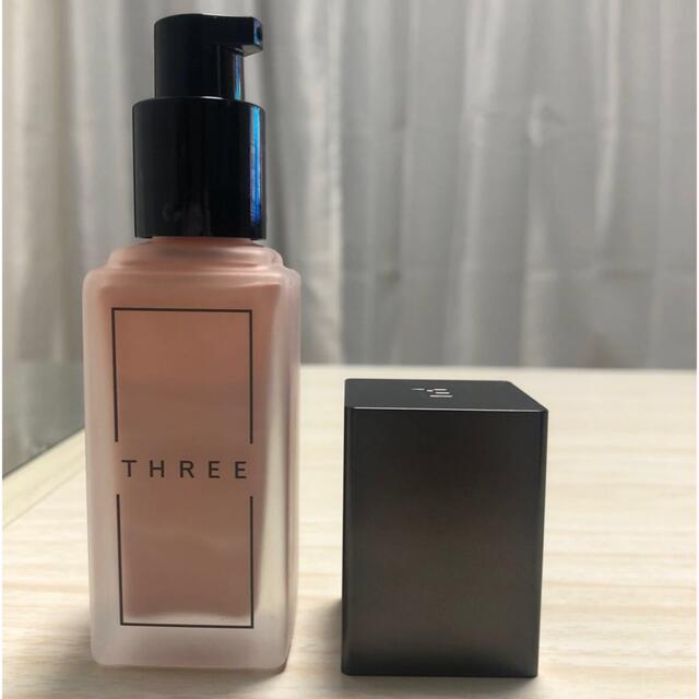 THREE(スリー)のTHREE アドバンスドエシリアルスムースオペレータープライマー30ml コスメ/美容のベースメイク/化粧品(化粧下地)の商品写真