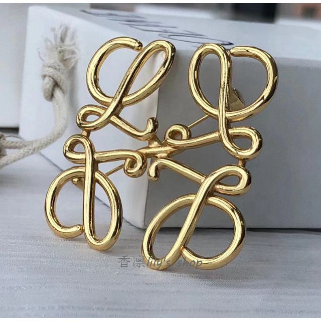 海外並行輸入正規品 ロエベ ブローチ ゴールド 刻印あり opri.sg