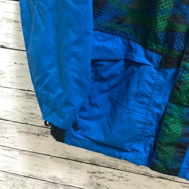 THE NORTH FACE(ザノースフェイス)のノースフェイス◆マウンテンパーカー　キッズ　ナイロンジャケット160 キッズ/ベビー/マタニティのキッズ服男の子用(90cm~)(ジャケット/上着)の商品写真