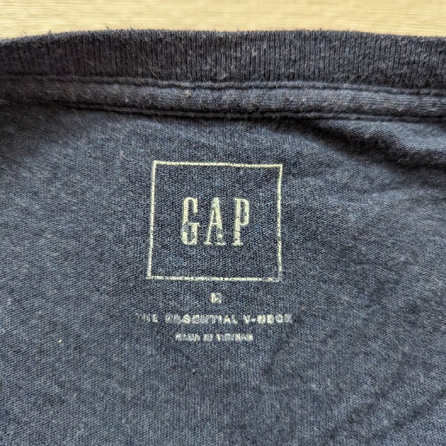 GAP(ギャップ)のGAP　Tシャツ　黒　ブラック　メンズ　ギャップ  トップス　古着 メンズのトップス(Tシャツ/カットソー(半袖/袖なし))の商品写真