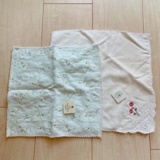 ローラアシュレイ(LAURA ASHLEY)のタオルハンカチ2枚セット（ローラアシュレイ・ザナショナルトラスト）(ハンカチ)