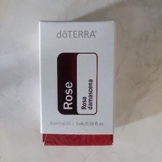 ドテラ(doTERRA)の【新品未使用未開封】doterraドテラ☆　ローズ精油　原液5ml(エッセンシャルオイル（精油）)