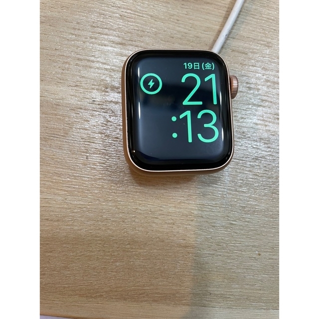 Apple Watch SE 40mm GPSモデル　バンド付き