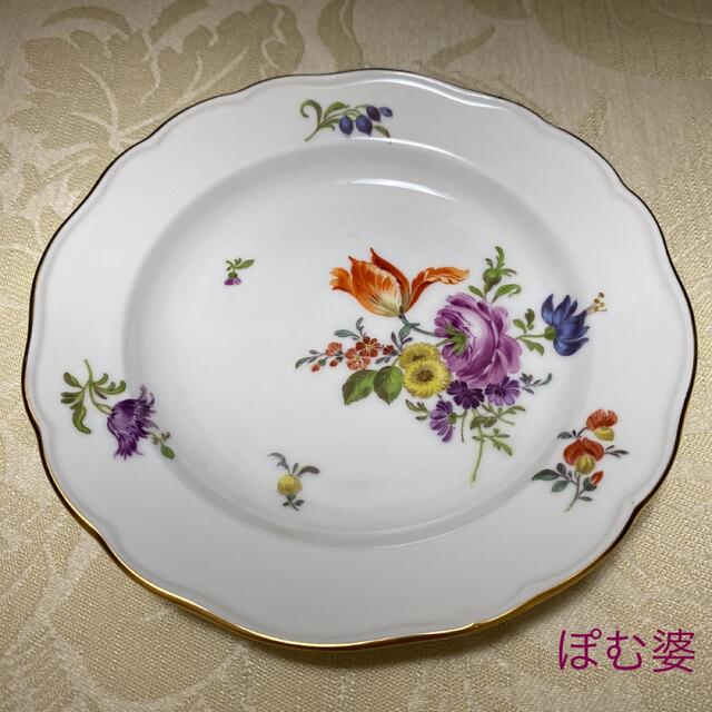 MEISSEN(マイセン)の【マイセン】「旧画法 / フラワーブーケ」デミタス トリオ ✴︎ソーサー欠け有り インテリア/住まい/日用品のキッチン/食器(食器)の商品写真