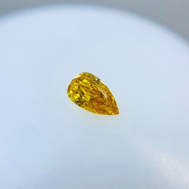 FANCY VIVID YELLOW ORANGE 0.50ct PS レディースのアクセサリー(その他)の商品写真