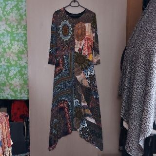 デシグアル(DESIGUAL)の専用です！！　　　　　新品　タグ付き　ロングワンピース　デシグアル(ロングワンピース/マキシワンピース)