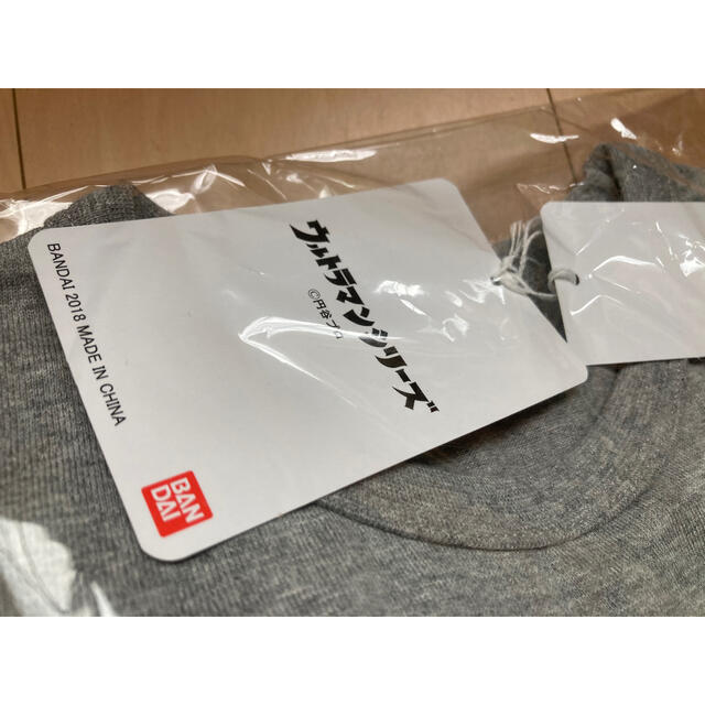 BANDAI(バンダイ)の新品　バンダイ　ベルメゾン　ウルトラマンコラボTシャツ　90 グレー  キッズ/ベビー/マタニティのキッズ服男の子用(90cm~)(Tシャツ/カットソー)の商品写真