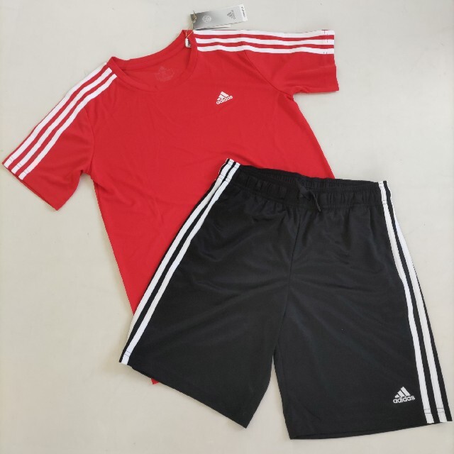 adidas(アディダス)の160 アディダス キッズ 半袖Tシャツ 短パン 上下セット スリーストライプス キッズ/ベビー/マタニティのキッズ服男の子用(90cm~)(Tシャツ/カットソー)の商品写真