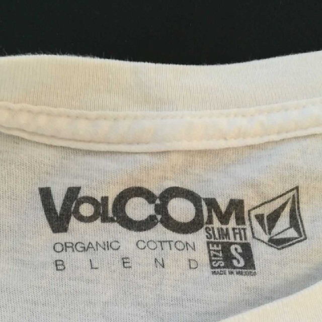 VOLCOM 半袖Tシャツ メンズSサイズ 古着 スケーター メンズのトップス(Tシャツ/カットソー(半袖/袖なし))の商品写真