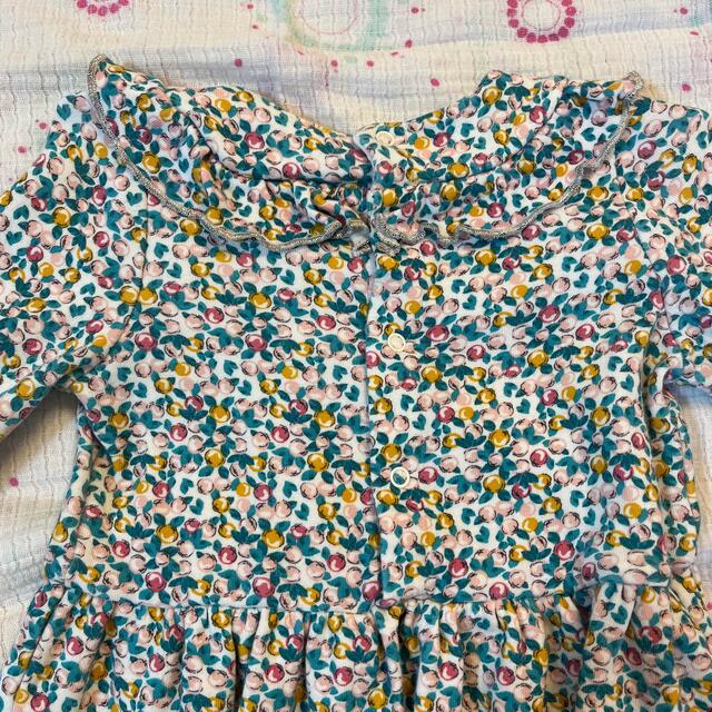 PETIT BATEAU(プチバトー)のプチバトー　木の実柄ワンピース　12m/74cm  キッズ/ベビー/マタニティのベビー服(~85cm)(ワンピース)の商品写真