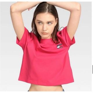 トミーヒルフィガー(TOMMY HILFIGER)のトミージーンズ　Tシャツ　ショート丈(Tシャツ(半袖/袖なし))