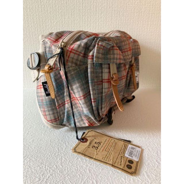 HERSCHEL(ハーシェル)のハーシェルサプライ　Eighteen Hip Pack トラベルポーチ 男女兼用 レディースのバッグ(ボディバッグ/ウエストポーチ)の商品写真