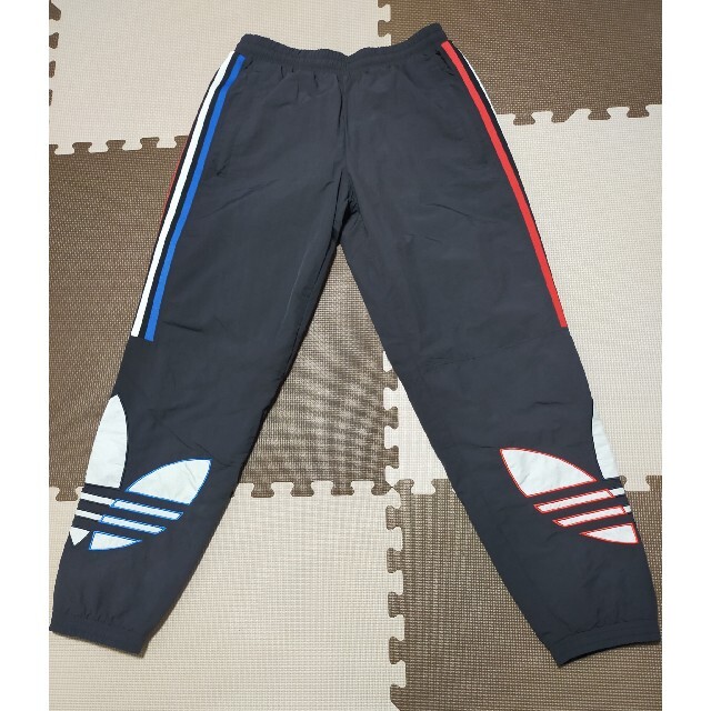 adidas(アディダス)の☆ANP-302 アディダス トラックパンツ 黒 サイズ M スポーツ/アウトドアのトレーニング/エクササイズ(トレーニング用品)の商品写真