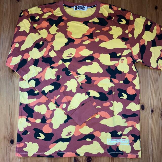 A BATHING APE  カモ柄ロングTシャツ