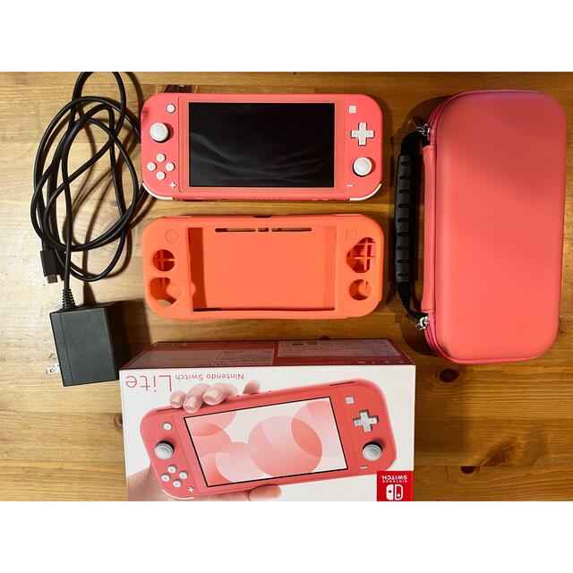 Nintendo Switch - 【美品】Nintendo Switch Lite コーラル【ケース・フィルム付】