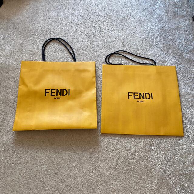 FENDI(フェンディ)の2枚　Fendi フェンディ　紙袋　ショッパー レディースのバッグ(ショップ袋)の商品写真