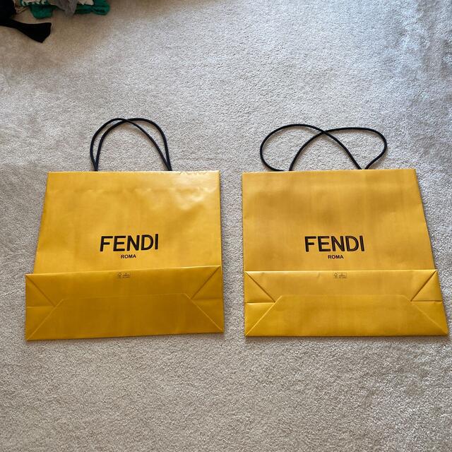 FENDI(フェンディ)の2枚　Fendi フェンディ　紙袋　ショッパー レディースのバッグ(ショップ袋)の商品写真