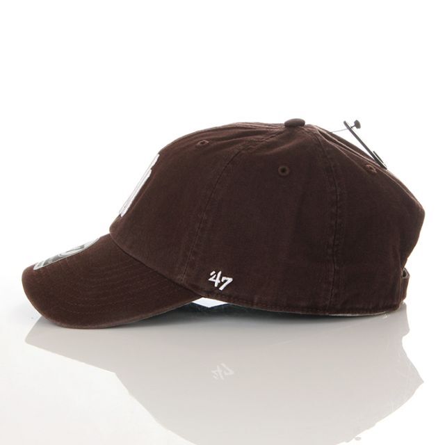 47 Brand(フォーティセブン)の【新品】47BRAND キャップ NYヤンキース 帽子 茶色 メンズ レディース メンズの帽子(キャップ)の商品写真