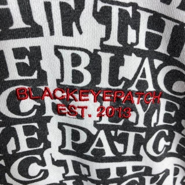 即完売】ブラックアイパッチ 総柄 ワンポイント刺繍ロゴ スウェット XL