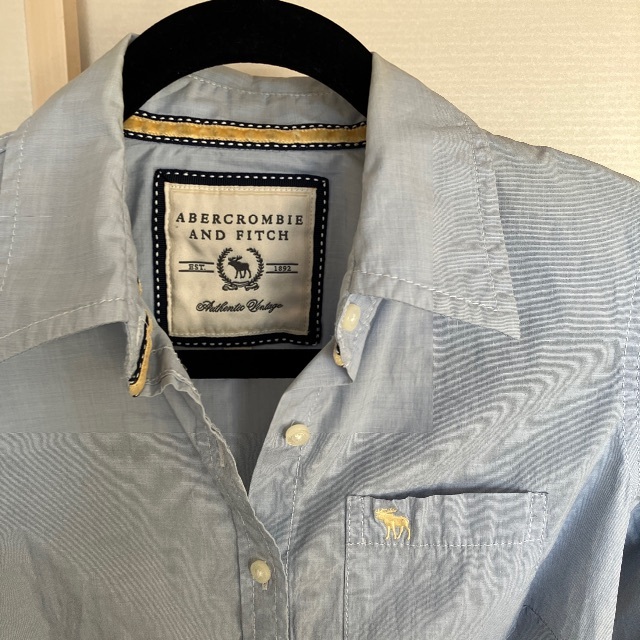 Abercrombie&Fitch(アバクロンビーアンドフィッチ)のアバクロ　シャツ レディースのトップス(シャツ/ブラウス(長袖/七分))の商品写真