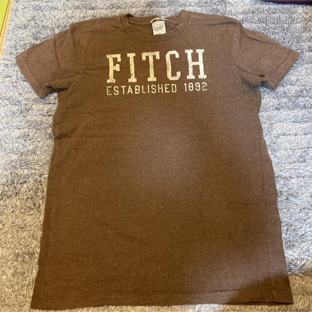 Abercrombie&Fitch(アバクロンビーアンドフィッチ)のアバクロ　メンズTシャツ　ブラウン メンズのトップス(Tシャツ/カットソー(半袖/袖なし))の商品写真