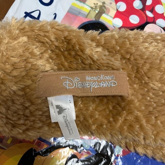 Disney(ディズニー)の香港ディズニー　ダッフィーマフラー エンタメ/ホビーのおもちゃ/ぬいぐるみ(キャラクターグッズ)の商品写真