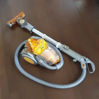 ダイソン(Dyson)のdyson ダイソン掃除機1箇所のみ不具合が有ります。手元のボタンが反応し(掃除機)