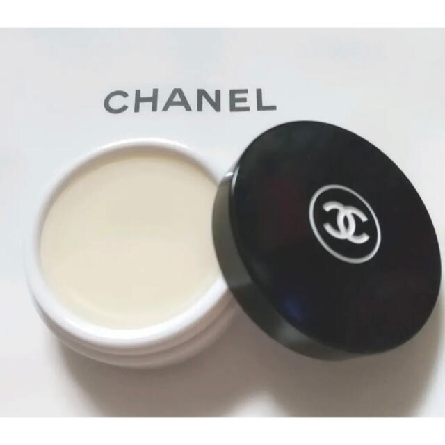 CHANEL(シャネル)のりん様専用シャネル イドゥラ ビューティ リップ バーム 10g コスメ/美容のベースメイク/化粧品(リップグロス)の商品写真