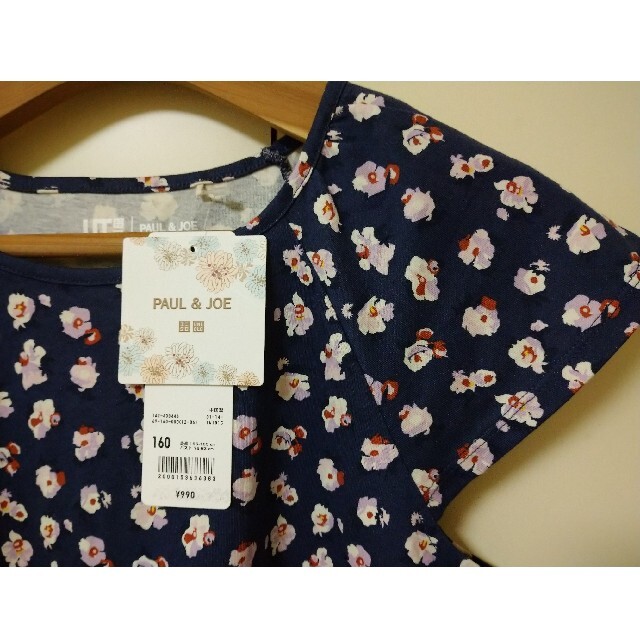 PAUL & JOE(ポールアンドジョー)の新品　未使用　ユニクロ　ポールアンドジョー 花柄　Tシャツ UT 160cm キッズ/ベビー/マタニティのキッズ服女の子用(90cm~)(Tシャツ/カットソー)の商品写真