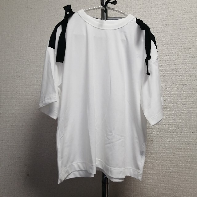 GU(ジーユー)のGU　新品 UNDERCOVERコラボ 半袖Tシャツ メンズのトップス(Tシャツ/カットソー(半袖/袖なし))の商品写真