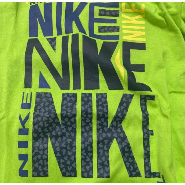 NIKE(ナイキ)のNIKE ナイキ　tシャツ　緑 グリーン 黄緑 黄色 ライトグリーン キッズ/ベビー/マタニティのキッズ服男の子用(90cm~)(Tシャツ/カットソー)の商品写真