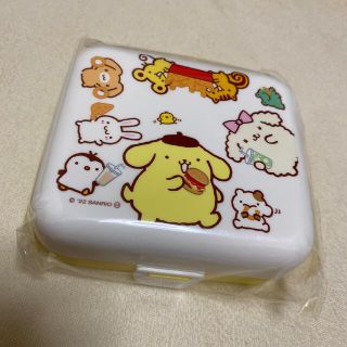 ポムポムプリン(ポムポムプリン)のポムポムプリン　モスバーガー　おにぎらずケース　限定　新品(弁当用品)