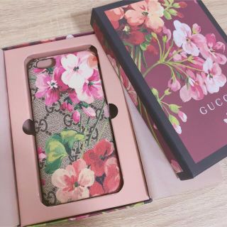 グッチ(Gucci)の【正規品】GUCCI ブルームスGG iPhoneケース6 6s(iPhoneケース)