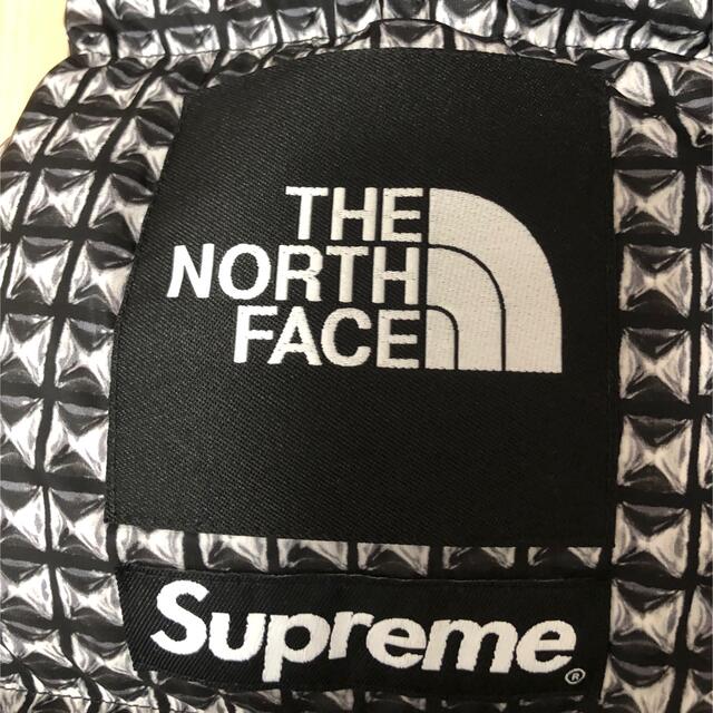 Supreme(シュプリーム)のsupreme THE NORTH FACE ヌプシ メンズのジャケット/アウター(ダウンジャケット)の商品写真